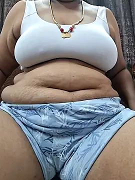 Snapshot of Hot_Sreeja_Tamil chatting on July 8, 2026, 5:34 am Hot Sreeja Tamil online show from July 8, 2026, 5:34 am