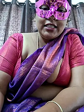 Snapshot of Hot_Sreeja_Tamil chatting on August 3, 2026, 9:04 am Hot Sreeja Tamil online show from August 3, 2026, 9:04 am