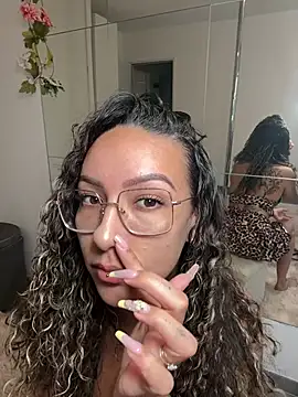 Snapshot of leana_bgeee chatting on June 19, 2026, 12:09 pm leana bgeee online show from June 19, 2026, 12:09 pm