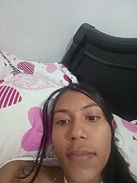 Snapshot of madi_zoon chatting on June 4, 2026, 8:48 pm madi zoon online show from June 4, 2026, 8:48 pm
