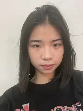 Snapshot of -Kempi- chatting on June 8, 2026, 2:01 am -Kempi- online show from June 8, 2026, 2:01 am