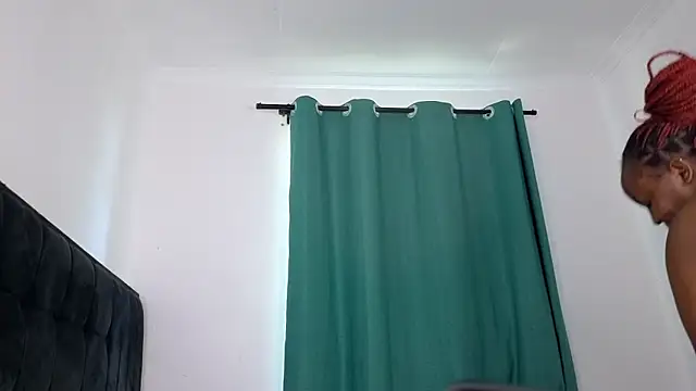 Snapshot of Fluffy_Pillows chatting on June 15, 2026, 7:10 am Fluffy Pillows online show from June 15, 2026, 7:10 am