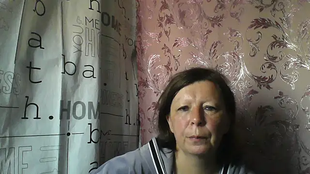 Snapshot of Schastlivaya43 chatting on June 6, 2026, 6:29 am Schastlivaya43 online show from June 6, 2026, 6:29 am