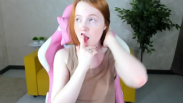 ari-kittyy online show from June 8, 2026, 4:13 am