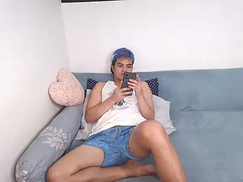 Snapshot of yourmikexxx chatting on July 18, 2026, 12:09 pm yourmikexxx online show from July 18, 2026, 12:09 pm