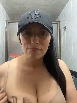 CatalinaSantana83 online show from June 8, 2026, 3:07 am