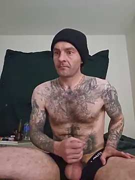 Snapshot of bigtattedcock chatting on June 5, 2026, 6:52 am bigtattedcock online show from June 5, 2026, 6:52 am