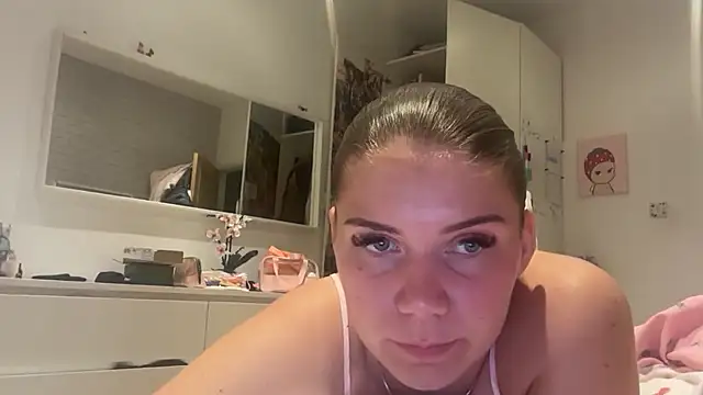 Melissamayy online show from July 18, 2026, 9:29 pm