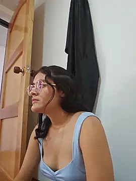 Snapshot of Emmaa-_- chatting on June 10, 2026, 8:08 pm Emmaa- - online show from June 10, 2026, 8:08 pm