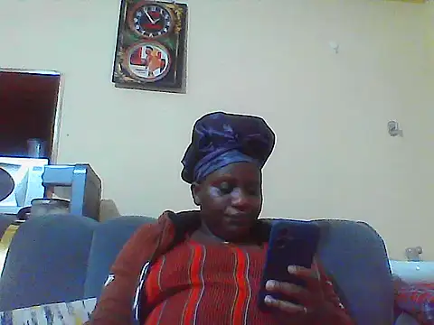 Snapshot of biganni_ chatting on July 9, 2026, 8:24 pm biganni online show from July 9, 2026, 8:24 pm