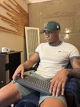 Snapshot of LoganVarela chatting on July 13, 2026, 4:10 pm LoganVarela online show from July 13, 2026, 4:10 pm