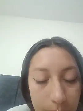 Snapshot of MiaSaen chatting on July 14, 2026, 3:22 am MiaSaen online show from July 14, 2026, 3:22 am