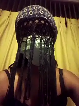 Snapshot of queen_shelly chatting on June 11, 2026, 6:50 pm queen shelly online show from June 11, 2026, 6:50 pm