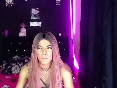 Snapshot of madame_kitty chatting on July 16, 2026, 4:07 am madame kitty online show from July 16, 2026, 4:07 am