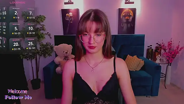 KatyNuar online show from June 28, 2026, 5:46 am