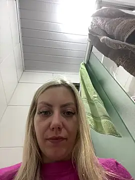 Snapshot of Alana_sc chatting on July 24, 2026, 11:47 pm Alana sc online show from July 24, 2026, 11:47 pm