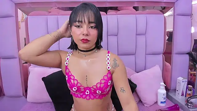 Snapshot of roxane_vega chatting on July 21, 2026, 4:31 pm roxane vega online show from July 21, 2026, 4:31 pm