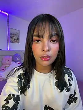 MIAROGERSSS online show from July 6, 2026, 6:32 am