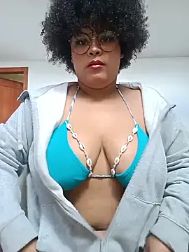 Lolacurly69 online show from June 14, 2026, 5:26 pm
