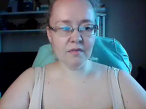 Snapshot of Viola27 chatting on June 29, 2026, 2:17 pm Viola27 online show from June 29, 2026, 2:17 pm