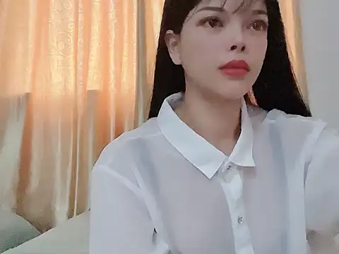 Snapshot of Karen8686 chatting on June 18, 2026, 2:34 am Karen8686 online show from June 18, 2026, 2:34 am