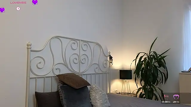 Ginnybabe  online show from February 20, 2025, 1:08 pm