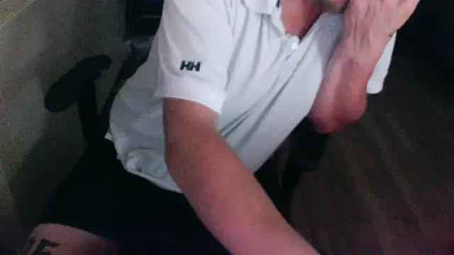 Andre95x online show from July 7, 2026, 2:25 am