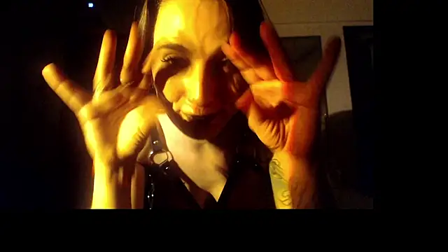 Snapshot of ffoxylady chatting on July 8, 2026, 7:02 am ffoxylady online show from July 8, 2026, 7:02 am