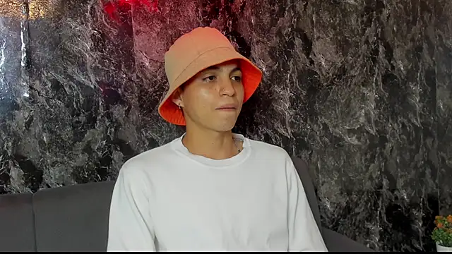 cameron lux77 online show from July 27, 2026, 3:35 am