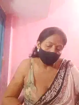 Snapshot of YAMUNA_033 chatting on June 24, 2026, 10:03 am YAMUNA 033 online show from June 24, 2026, 10:03 am