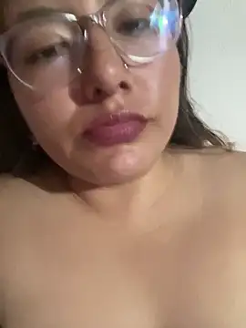 DirtyCerezita online show from June 19, 2026, 4:50 am