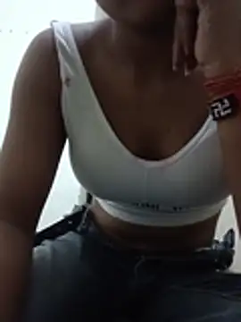 baby girl 099 online show from July 9, 2026, 1:04 pm