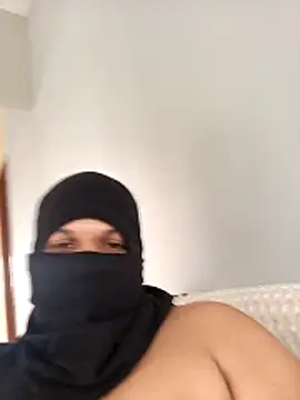 FFelipe000777 online show from June 8, 2026, 1:11 pm