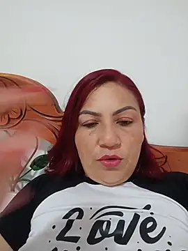 Agata Traviesa online show from July 4, 2026, 1:28 pm