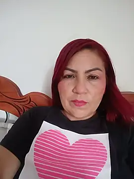 Agata Traviesa online show from July 13, 2026, 8:00 pm