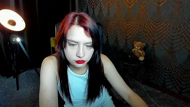 Livia Shy online show from June 16, 2026, 5:32 am