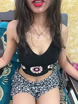 Snapshot of Hottness_Vamika chatting on July 26, 2026, 3:58 am Hottness Vamika online show from July 26, 2026, 3:58 am