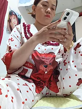 Snapshot of Forever9s chatting on June 18, 2026, 10:30 am Forever9s online show from June 18, 2026, 10:30 am