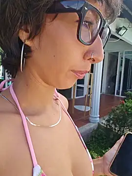 Rebeca cinamon online show from June 9, 2026, 2:39 pm