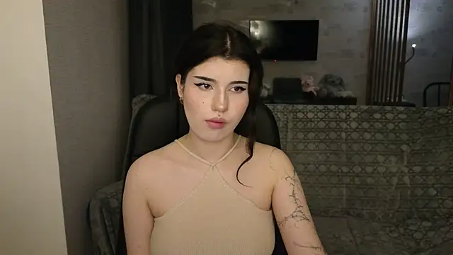 Snapshot of SolanaFlipper chatting on June 15, 2026, 9:06 pm SolanaFlipper online show from June 15, 2026, 9:06 pm