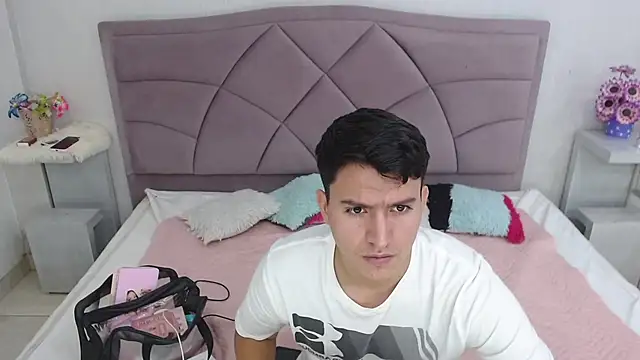 Snapshot of naho_alejo chatting on July 18, 2026, 3:11 am naho alejo online show from July 18, 2026, 3:11 am