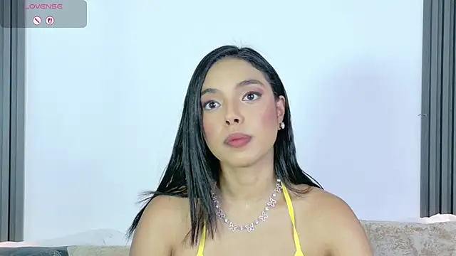 Snapshot of AteneaFit chatting on June 25, 2026, 10:03 pm AteneaFit online show from June 25, 2026, 10:03 pm
