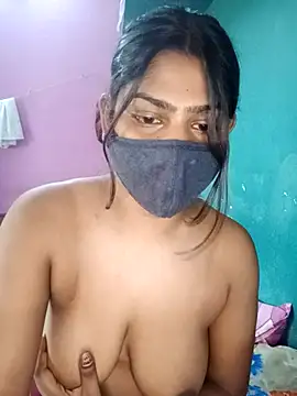 Snapshot of Model-031 chatting on June 12, 2026, 8:35 am Model-031 online show from June 12, 2026, 8:35 am
