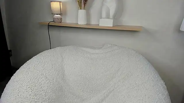 Snapshot of Juicy_Mollyy chatting on July 13, 2026, 1:30 am Juicy Mollyy online show from July 13, 2026, 1:30 am