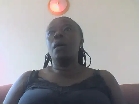 laula3030 online show from June 30, 2026, 9:10 am