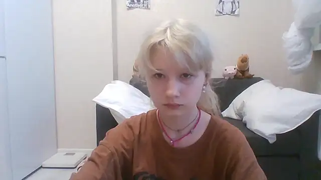 Snapshot of DinaKolter chatting on July 5, 2026, 4:36 pm DinaKolter online show from July 5, 2026, 4:36 pm