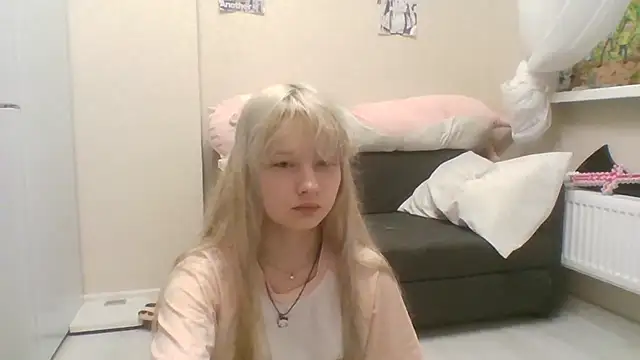 Snapshot of DinaKolter chatting on July 17, 2026, 5:07 pm DinaKolter online show from July 17, 2026, 5:07 pm