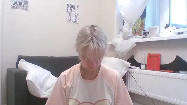 Snapshot of DinaKolter chatting on July 30, 2026, 3:11 pm DinaKolter online show from July 30, 2026, 3:11 pm