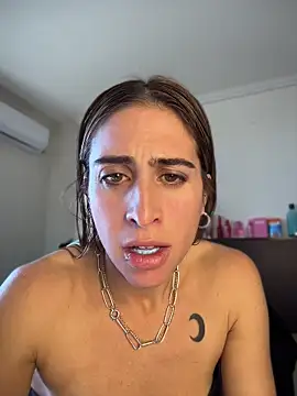 Snapshot of NicoleWilder chatting on July 14, 2026, 2:23 pm NicoleWilder online show from July 14, 2026, 2:23 pm