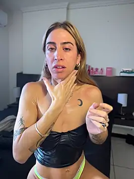 Snapshot of NicoleWilder chatting on July 17, 2026, 1:18 pm NicoleWilder online show from July 17, 2026, 1:18 pm